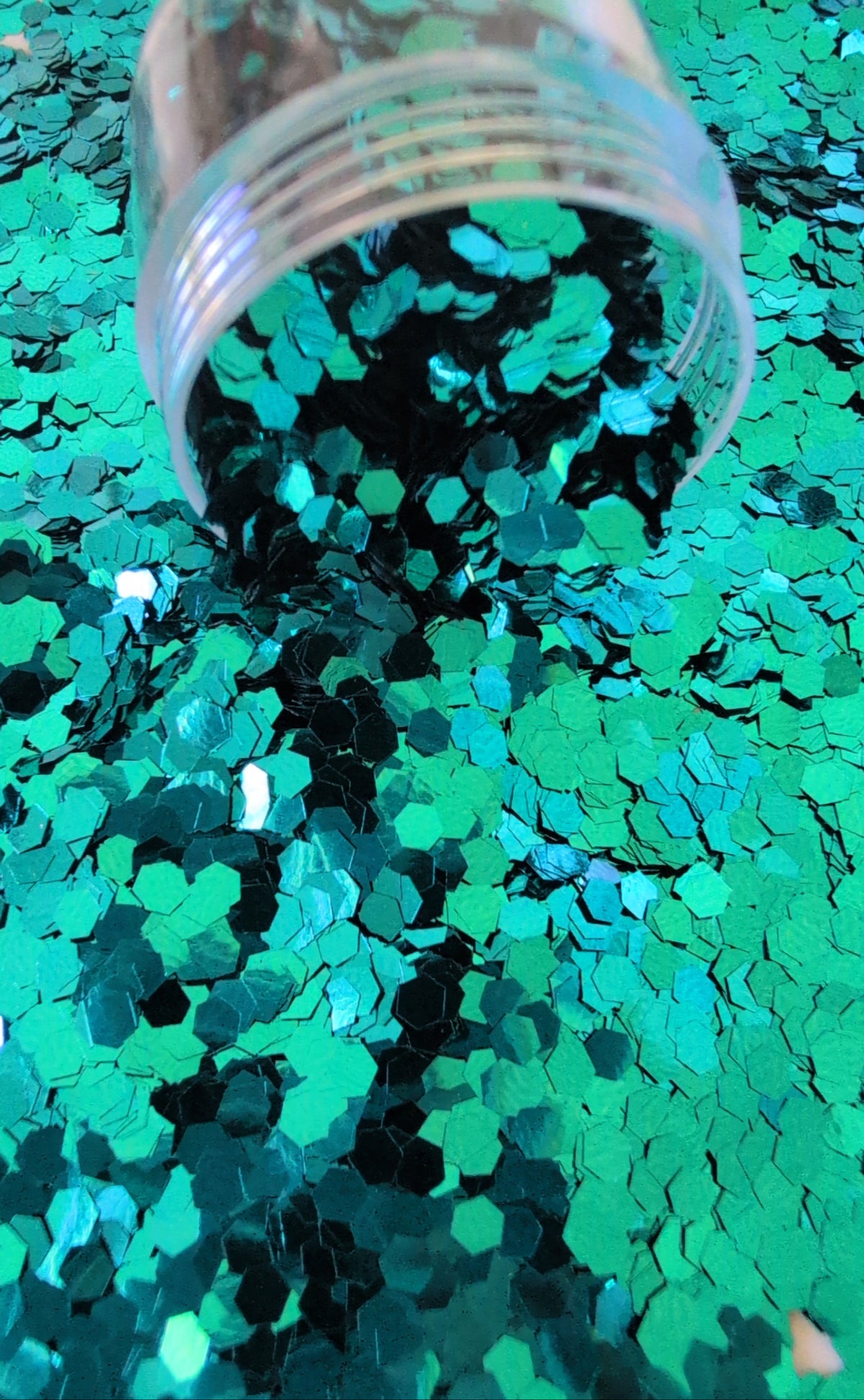 Aquaholic 3mm Glitter
